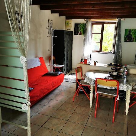 Studio Tres Agreable Totalement Independant Dans Maison Avec Cour Sans Vis A Vis Villa Vittel Dış mekan fotoğraf