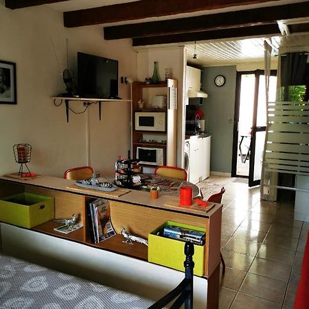 Studio Tres Agreable Totalement Independant Dans Maison Avec Cour Sans Vis A Vis Villa Vittel Dış mekan fotoğraf
