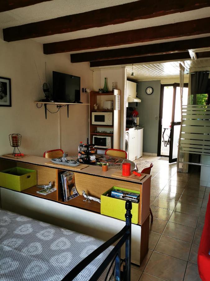 Studio Tres Agreable Totalement Independant Dans Maison Avec Cour Sans Vis A Vis Villa Vittel Dış mekan fotoğraf